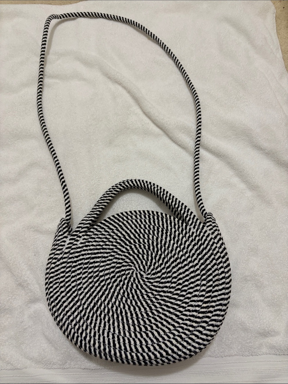 Black & White Spiral Round Crossbody Purse